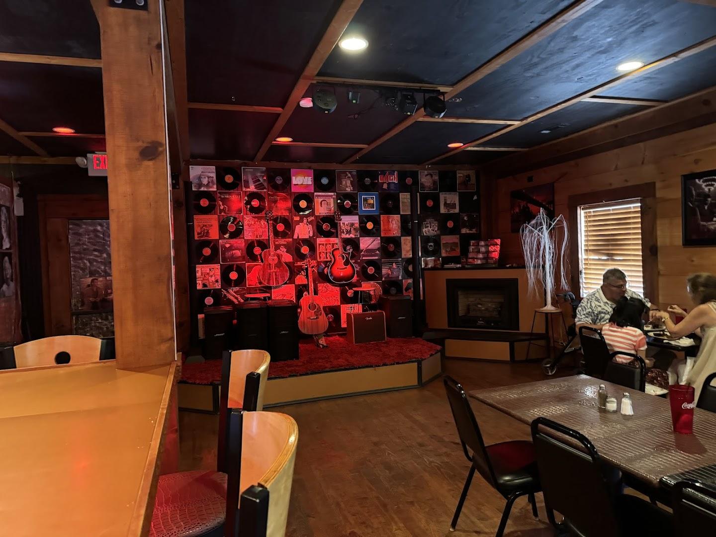 Route 76 Roadhouse Bar & Grill